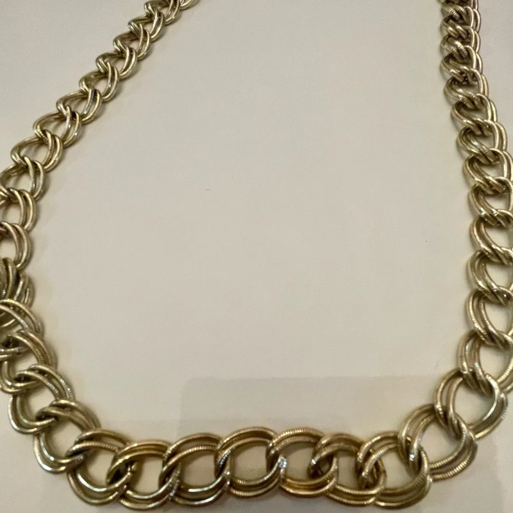 Elegant Gold Chain Necklace
